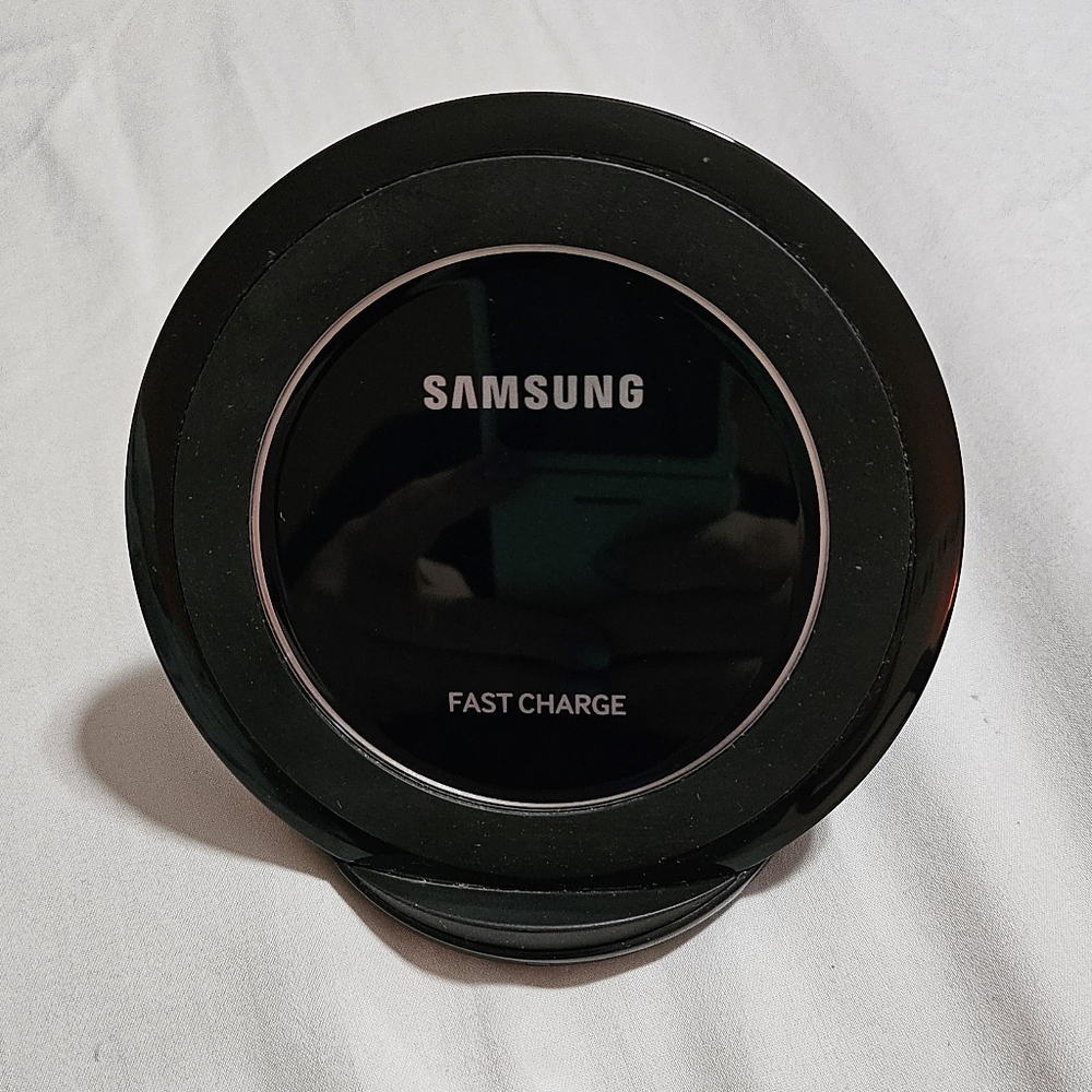 Samsung Fast Charge Wireless Charging Stand Charger